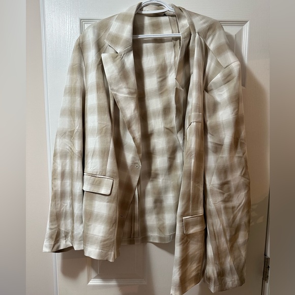 Oversized Check Double Breasted Blazer - Picture 3 of 4